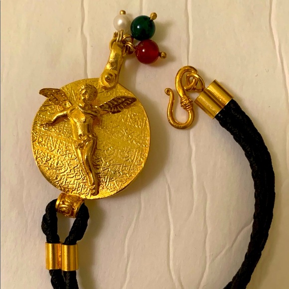 Black rope & gold tone real silver bracelet with beautiful baby cupid figurine - Picture 10 of 12